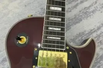 Electric Guitar – Wine Red Burst, Flamed Top, Gold Hardware – New – $241.80 ($390.00 Orig.)
