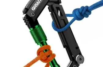 GIRIAITUS 8-in-1 Carabiner Multitool in Green for $14.98