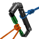 GIRIAITUS 8-in-1 Carabiner Multitool in Green for $14.98